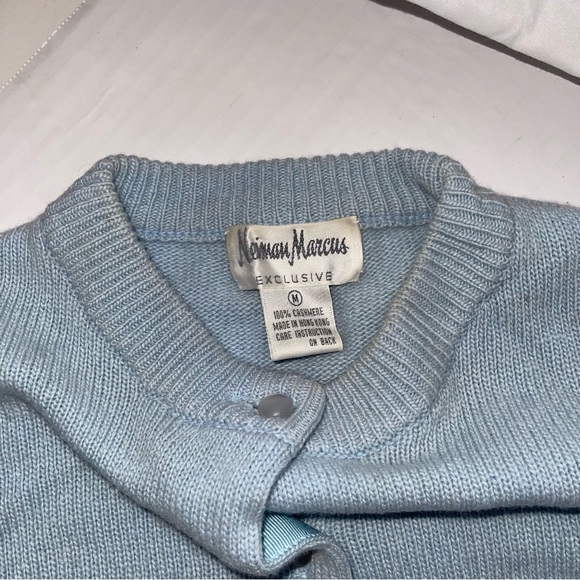 Women's Neiman Marcus 100% Cashmere Button Down Cardigan Sweater Size M - Picture 7 of 8